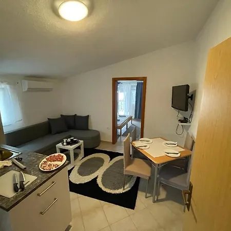Semi Appartamento Jasenice (Zadar)